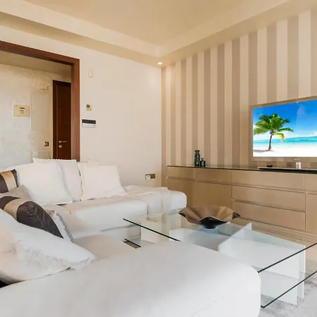 With Pool By Costarentals - Ref M51 Apartment Marbella